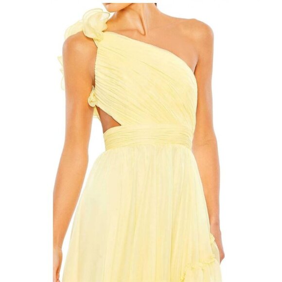NWT Mac Duggal One Shoulder Ruffle Sleeveless Cut Out Asymmetrical High-Low Gown - Picture 5 of 6